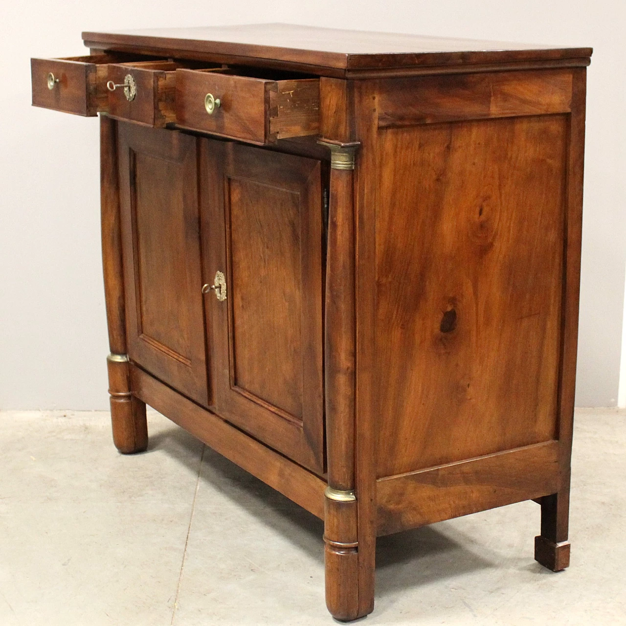 Empire walnut sideboard with doors and drawers, early 19th century 9