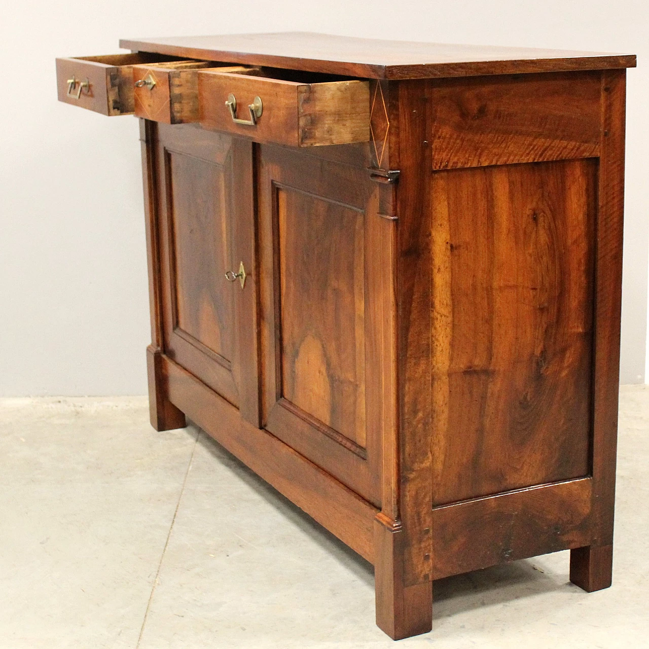 Empire solid walnut sideboard with thread inlays, early 19th century 4