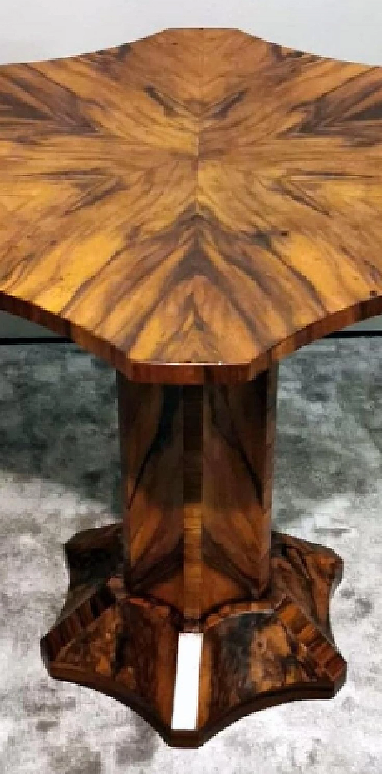 Biedermeier shaped walnut coffee table, late 19th century 11