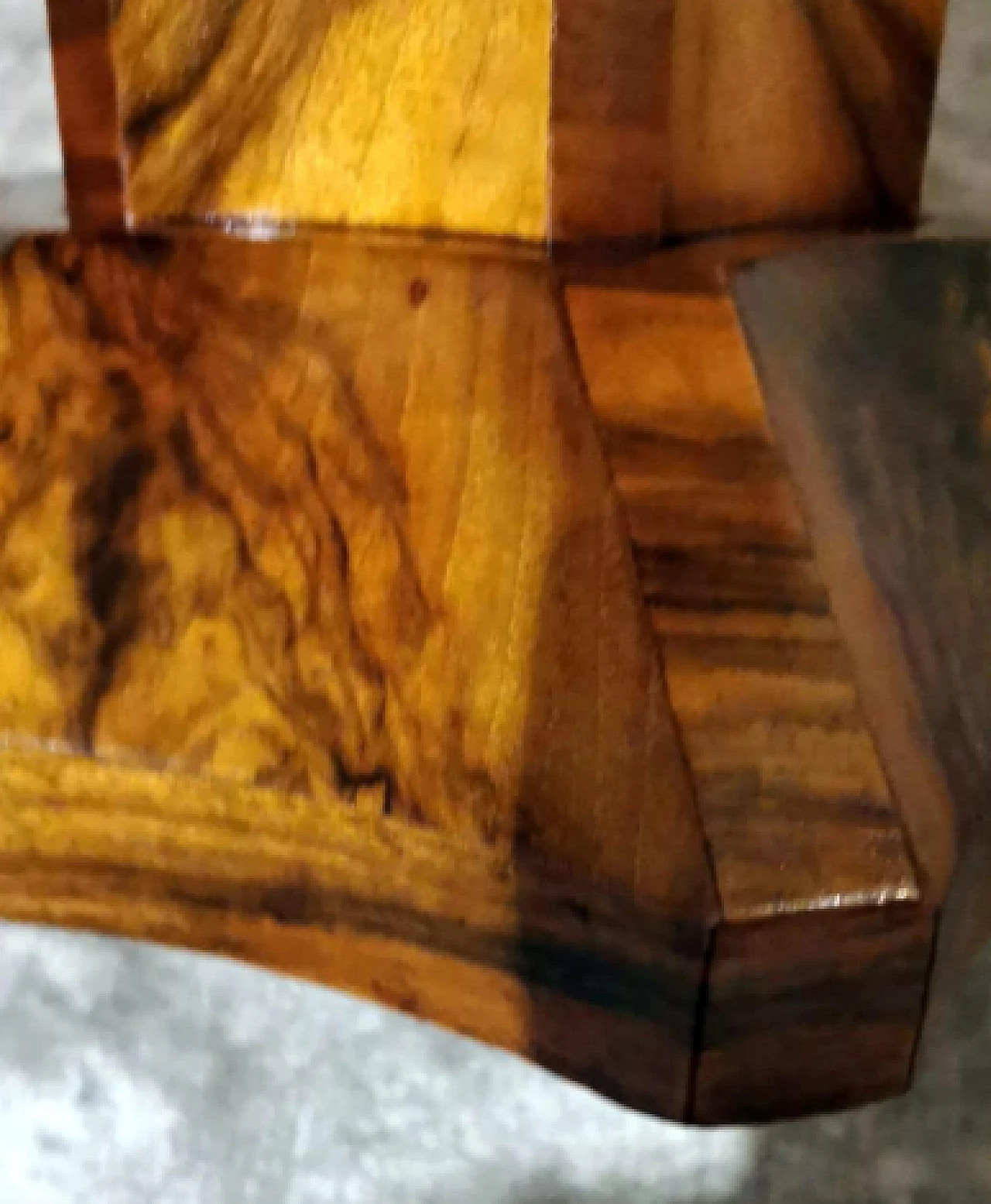 Biedermeier shaped walnut coffee table, late 19th century 17