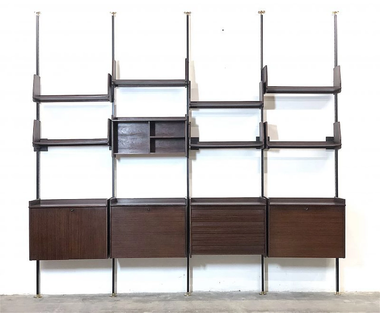 Wood and metal modular floor-to-ceiling bookcase, 1960s 7