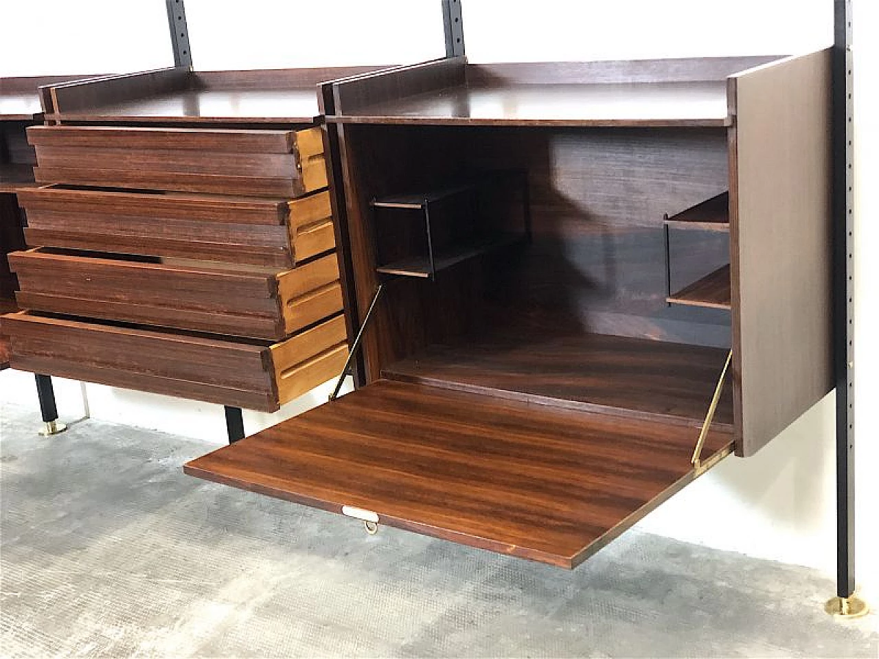 Wood and metal modular floor-to-ceiling bookcase, 1960s 12