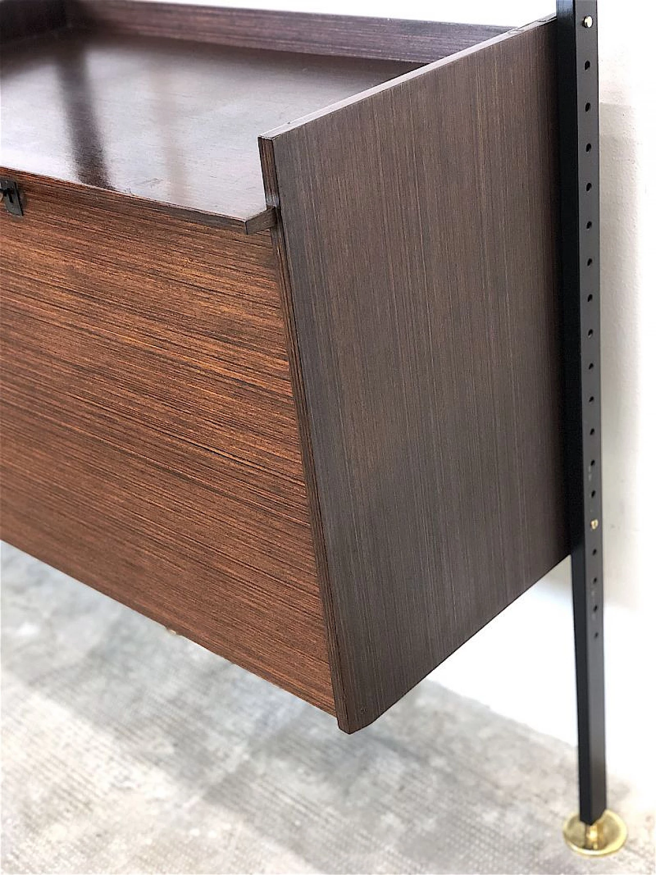 Wood and metal modular floor-to-ceiling bookcase, 1960s 17