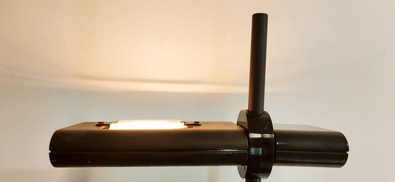 Lampada da terra Aton di E. Gismondi per Artemide, anni '80 2