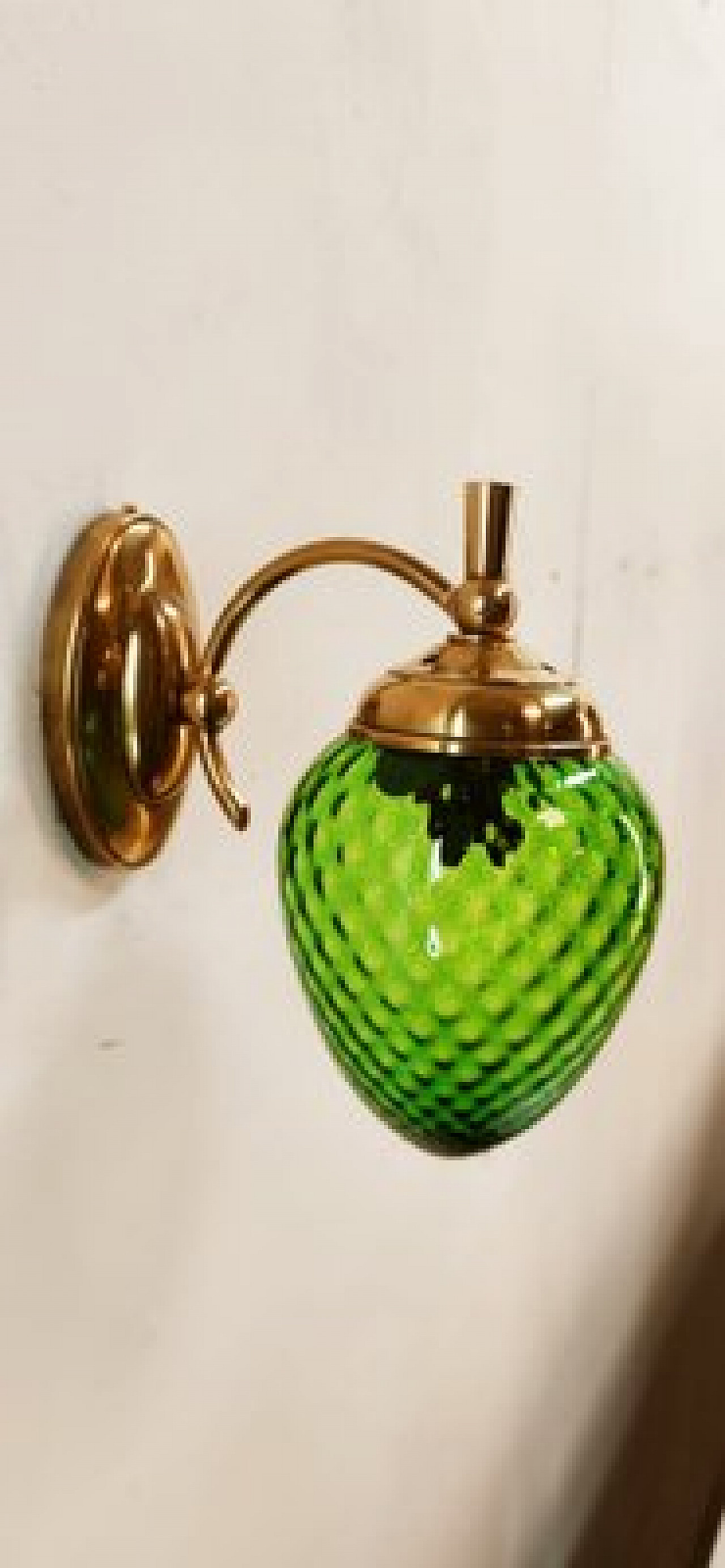 Green glass and brass wall light, 1960s 8