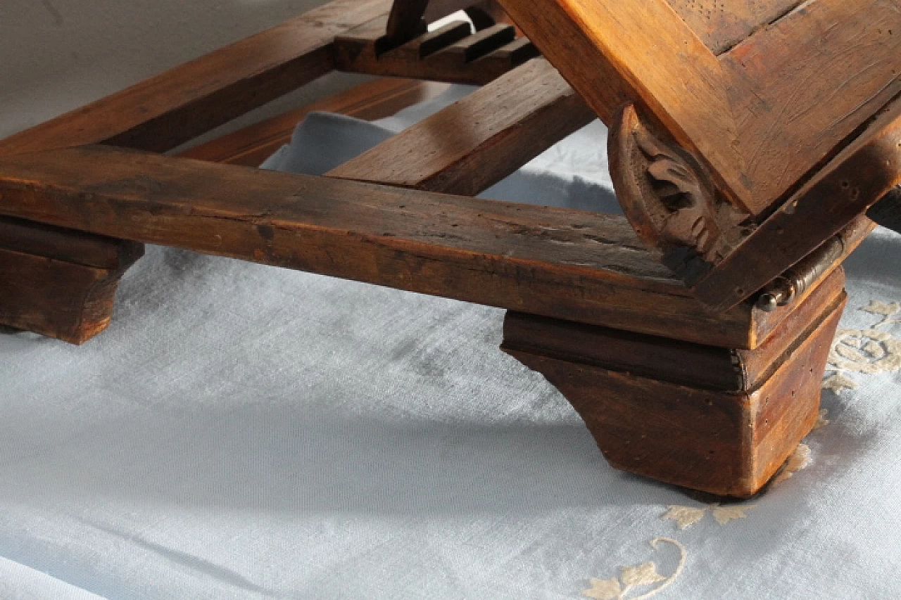 Leggio da tavolo in legno con intagli, '800 8