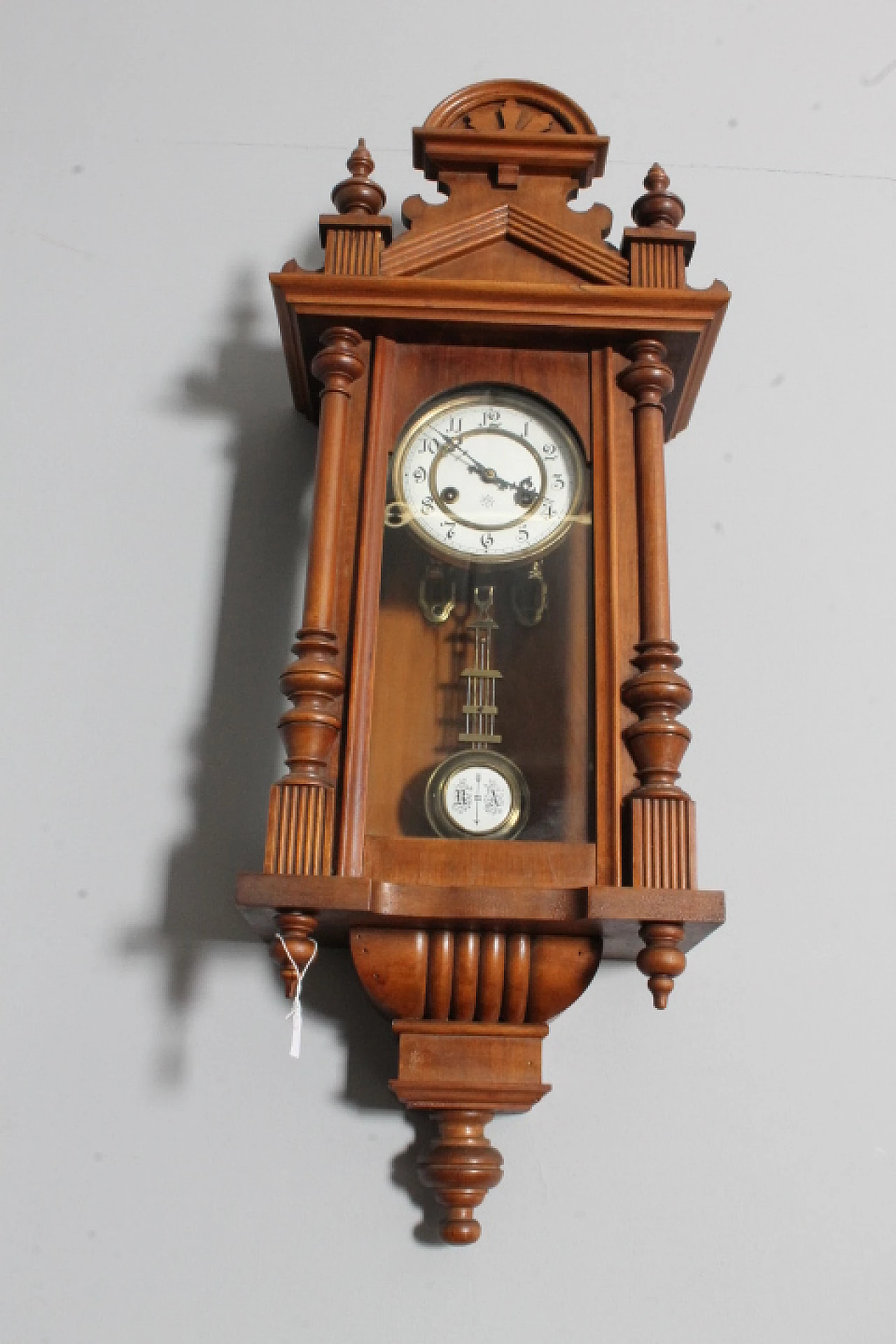 Walnut Junghans pendulum clock, early 20th century 1