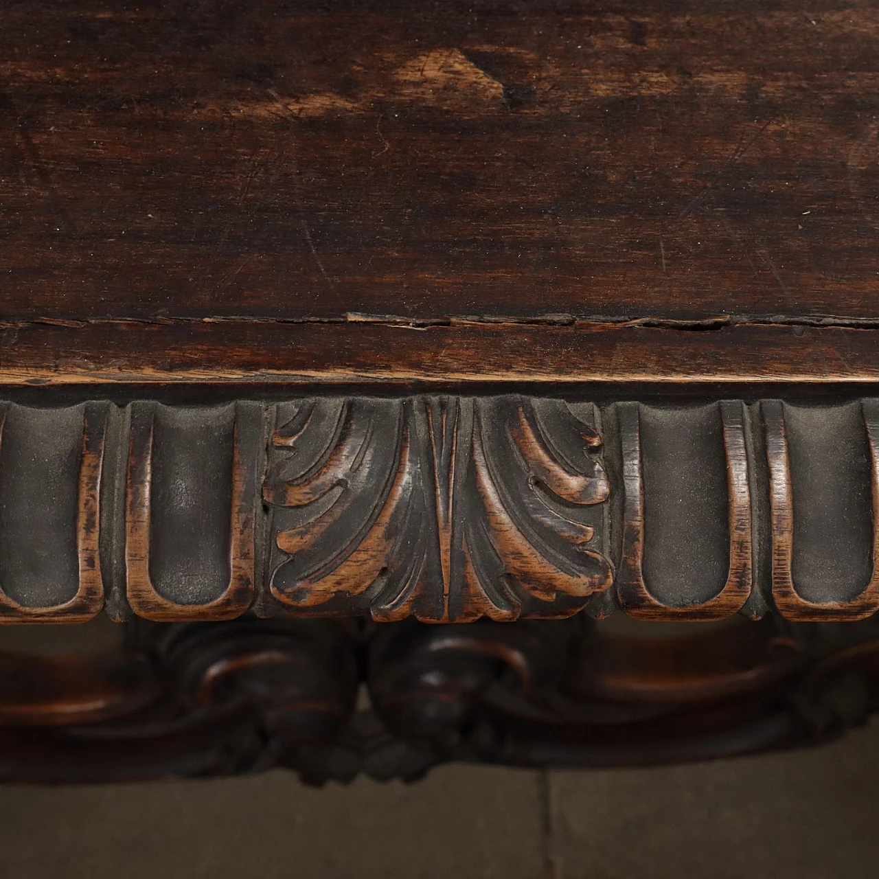Neo-Baroque walnut table, early 19th century 6