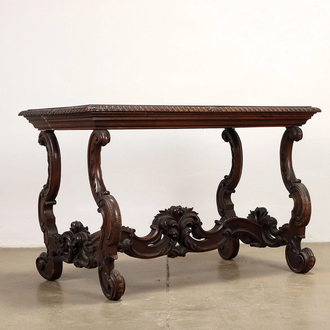 Neo-Baroque walnut table, early 19th century 7