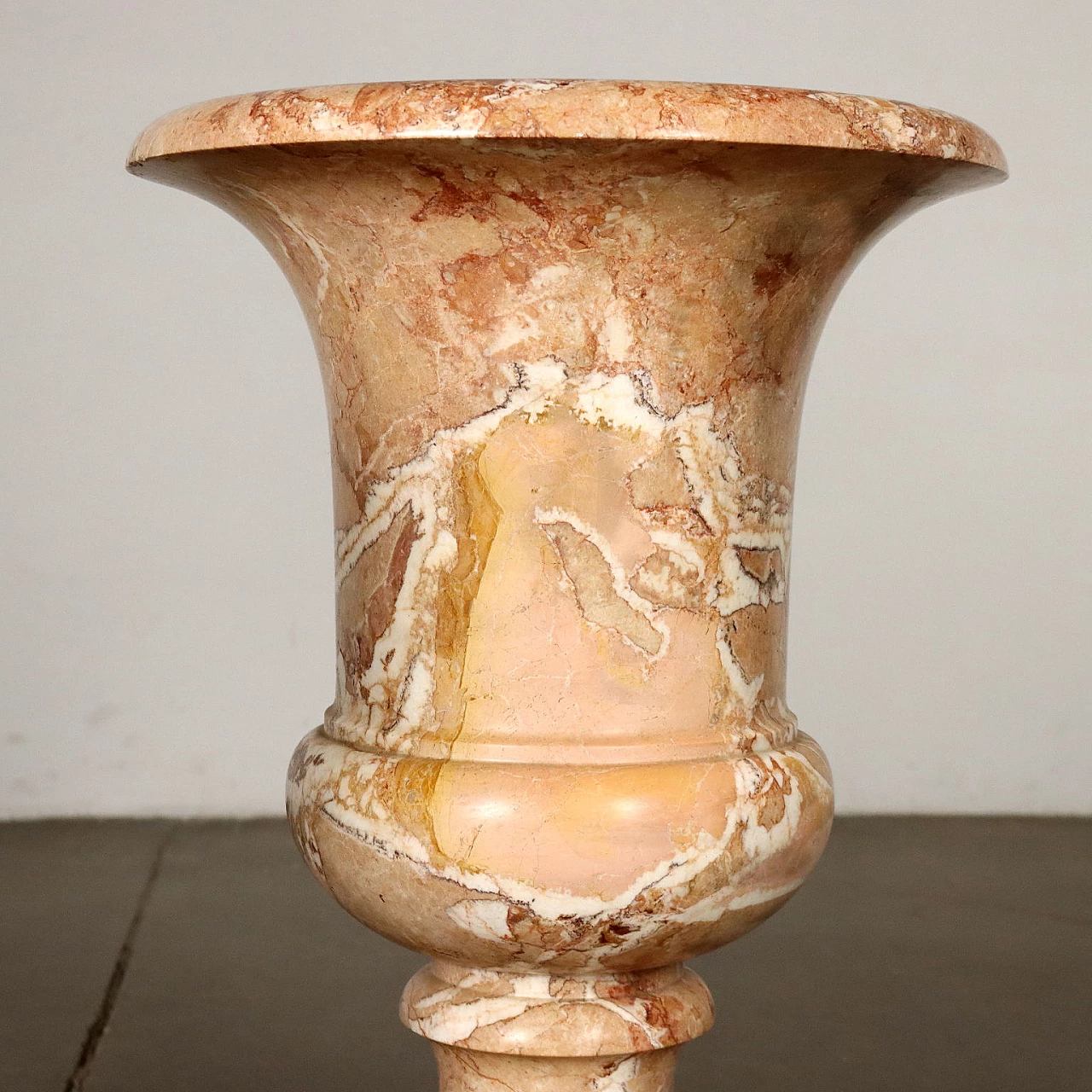 Coppia di vasi in marmo, inizio '900 4