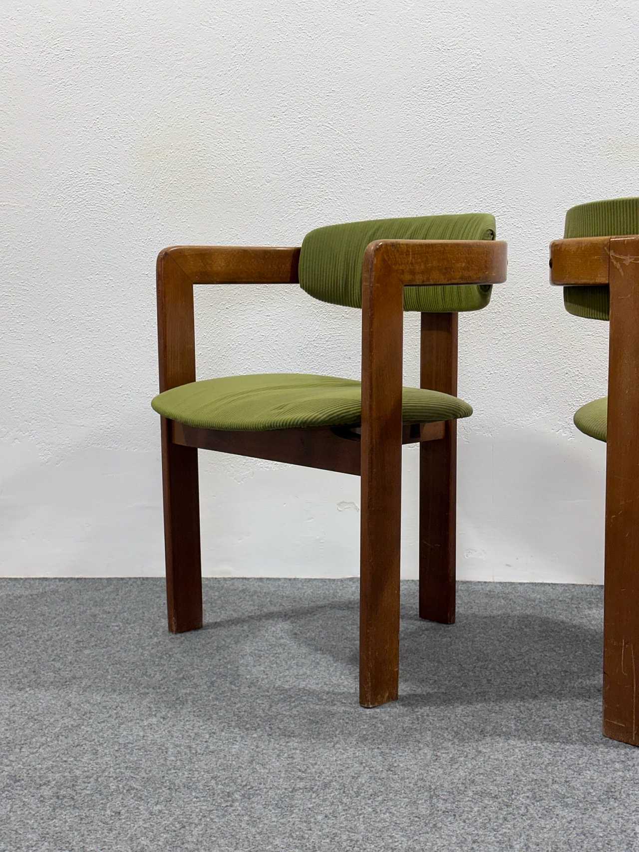 Coppia di poltrone nello stile di Afra e Tobia Scarpa 3