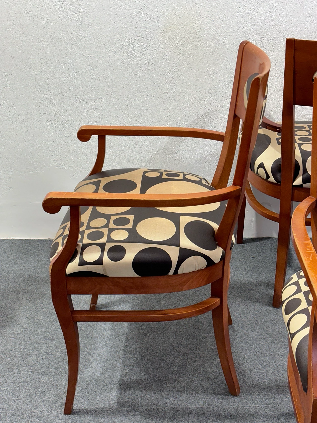 4 Armchairs in wood and geometric fabric, 1970s 6