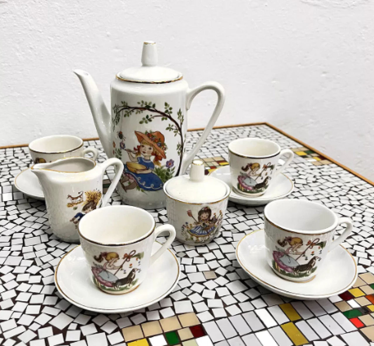 Porcelain children's toy tea/coffee service, 1970s 11