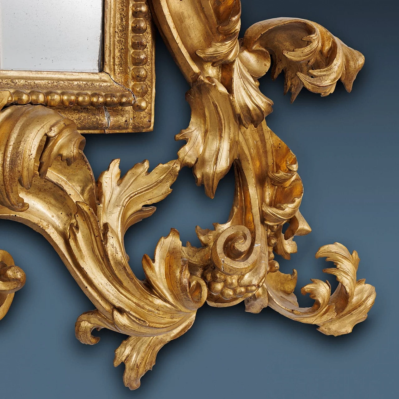 Carved and gilded mirrorboard, early 18th century 2