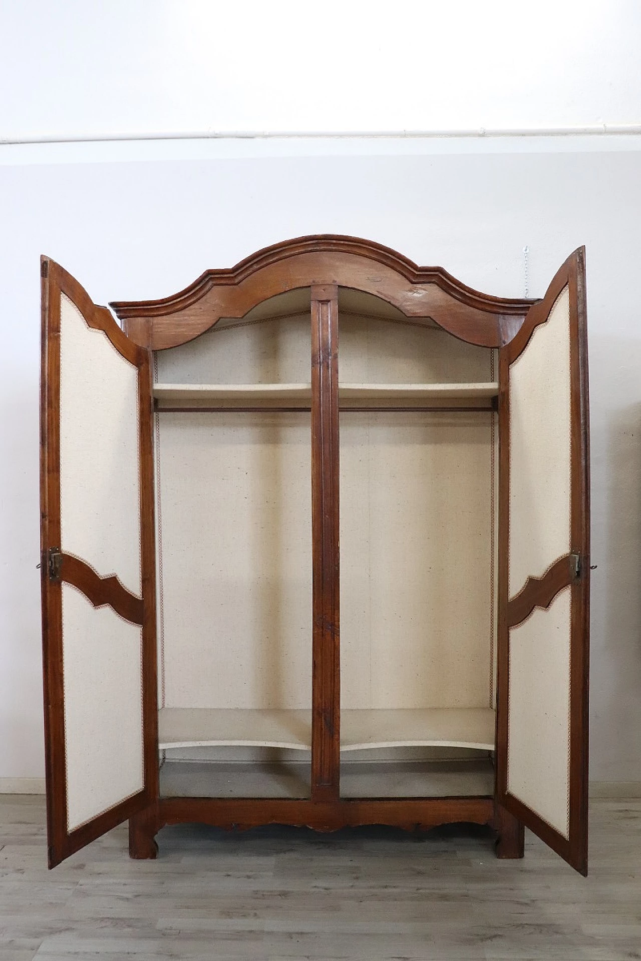 Baroque solid poplar wardrobe, early 18th century 5