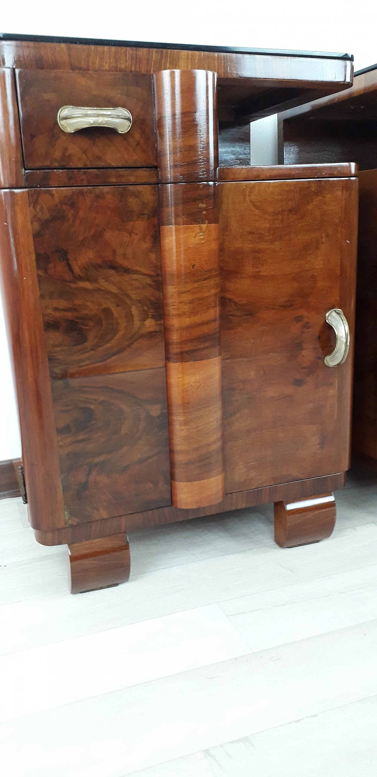 Coppia di comodini Art Déco in legno e cristallo nero, 1935 6