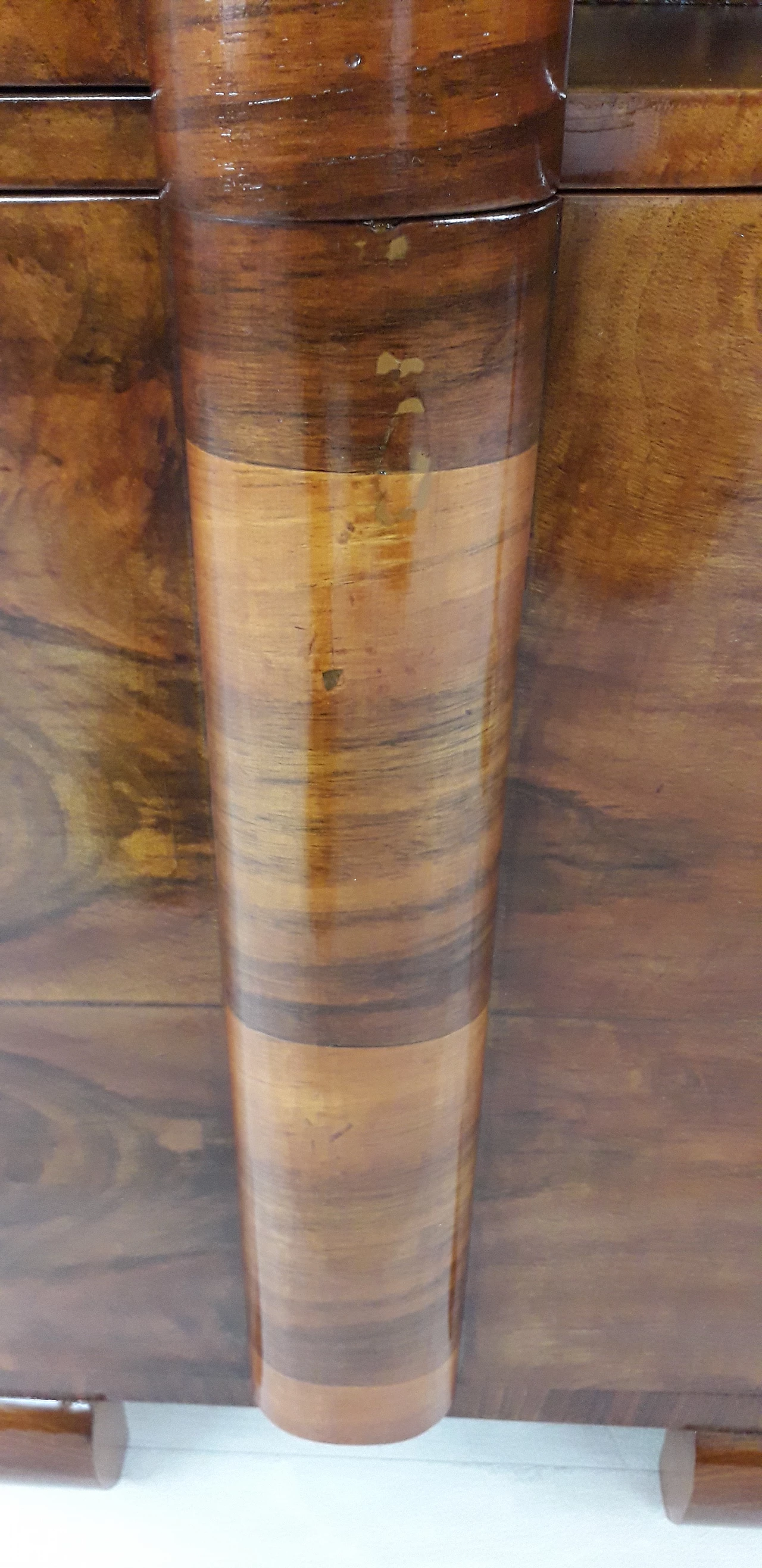 Coppia di comodini Art Déco in legno e cristallo nero, 1935 7