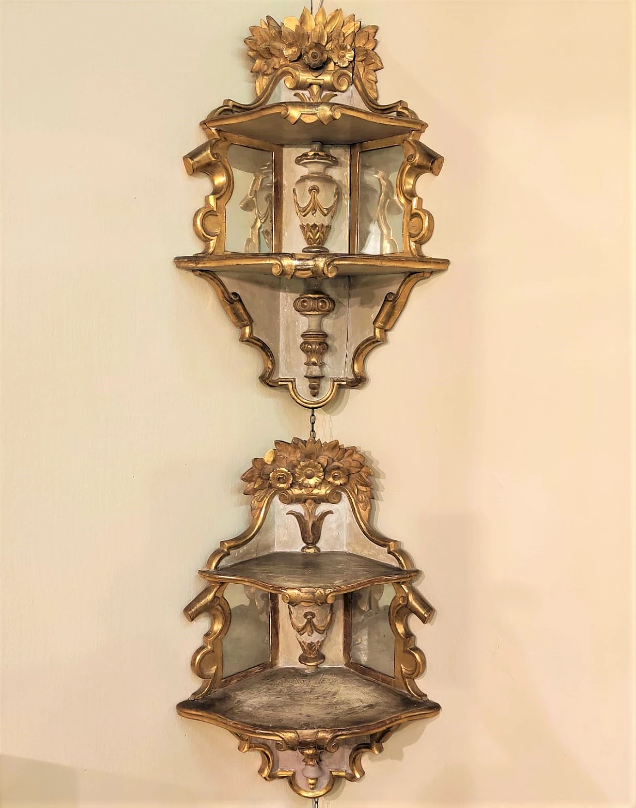 Pair of lacquered and gilded wood corner shelves, mid-19th century 3