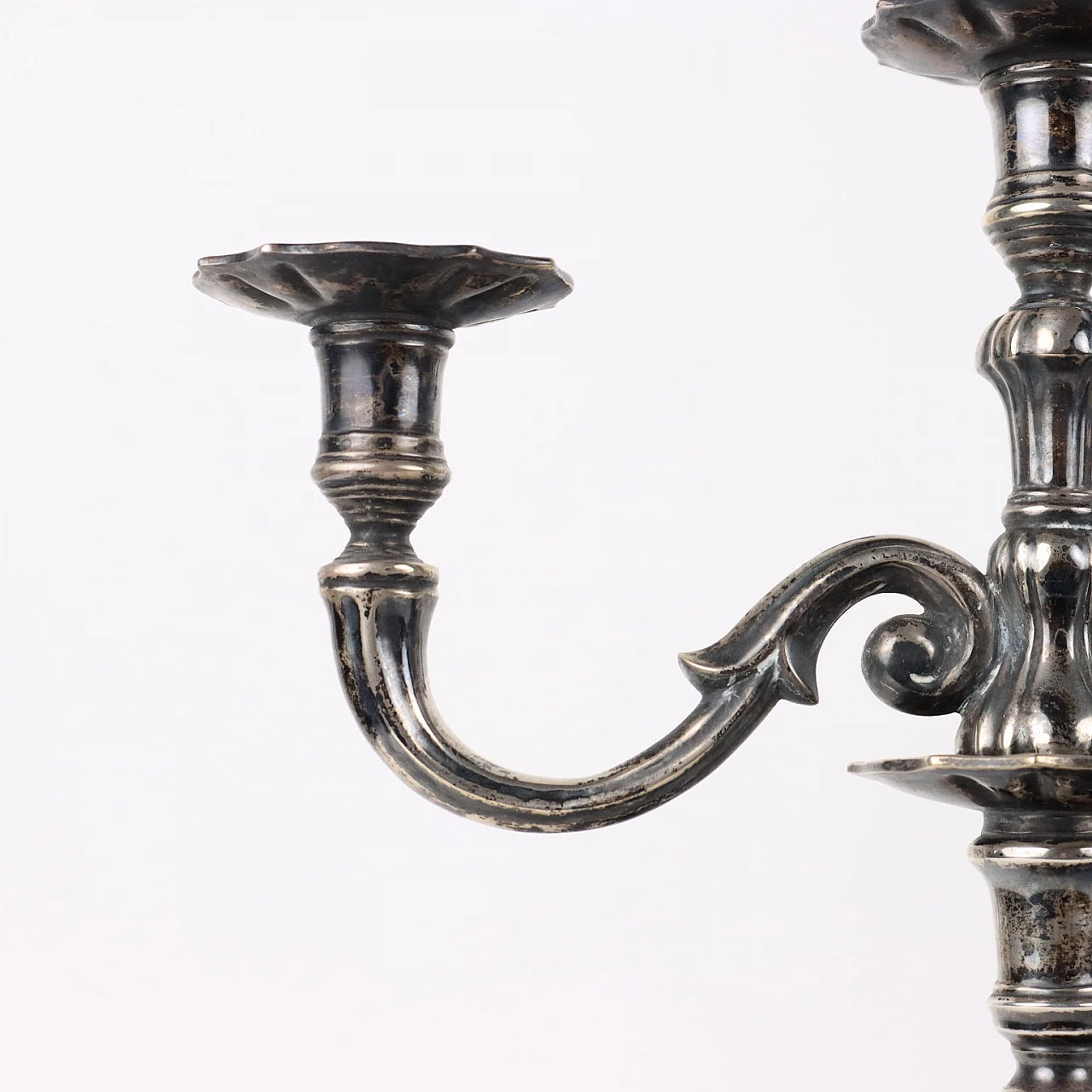 Pair of three-flame candelabra in bacellate silver, 1950s 4