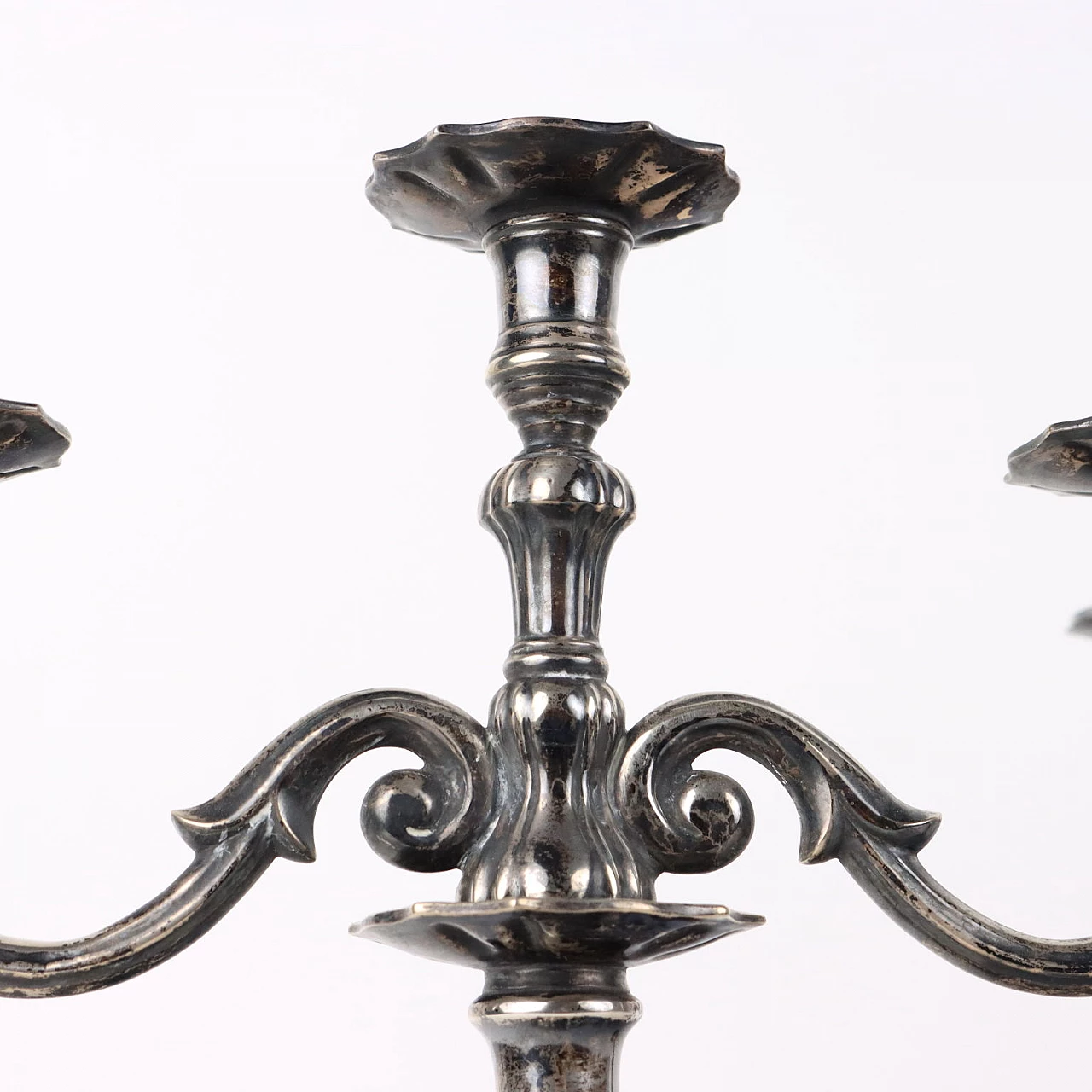 Pair of three-flame candelabra in bacellate silver, 1950s 5