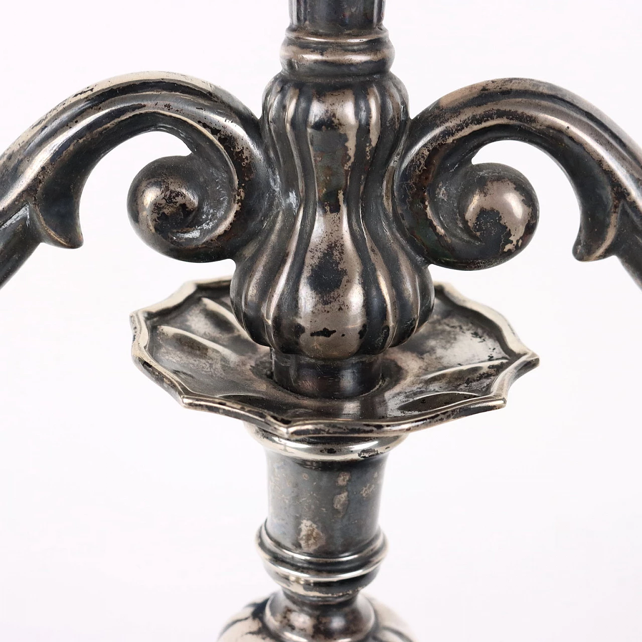 Pair of three-flame candelabra in bacellate silver, 1950s 7