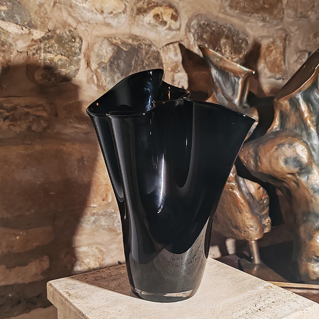 Jacketed handkerchief vase in black Murano glass, 1960s 3