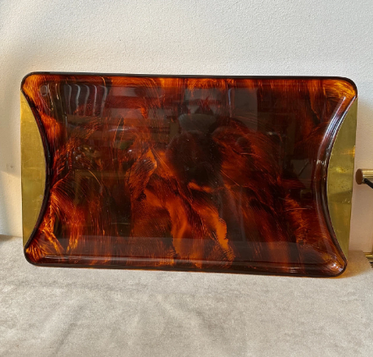 Tortoiseshell-effect lucite and brass tray by Guzzini, 1970s 2