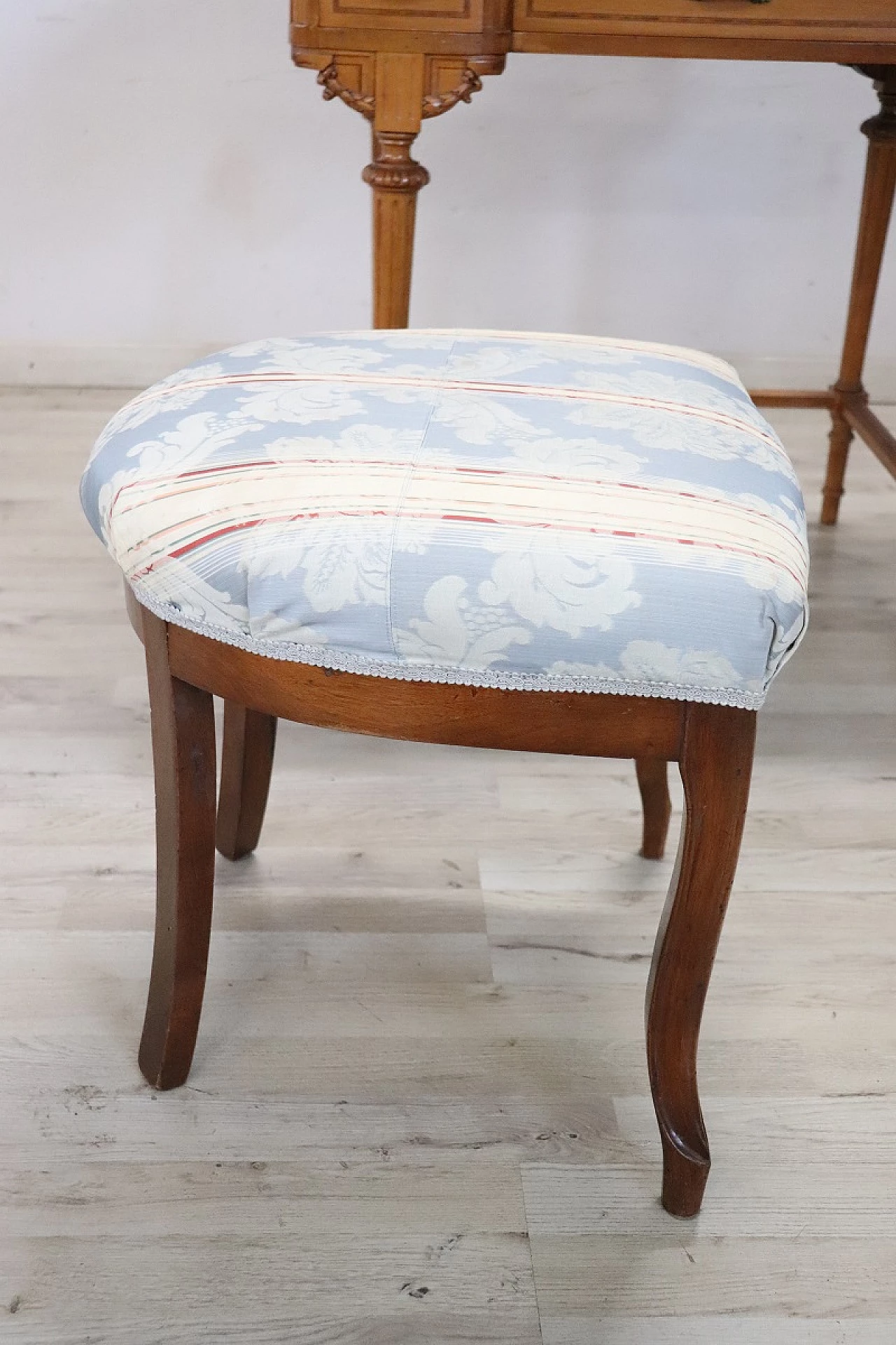 Cherry and marble vanity table with stool, early 20th century 21