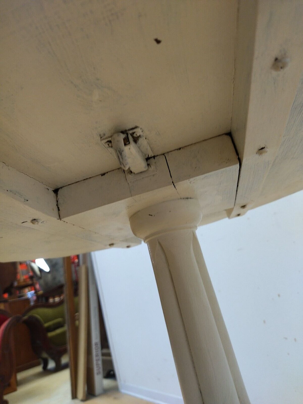 Tavolino stile Barocchetto in legno bianco, inizio '900 17