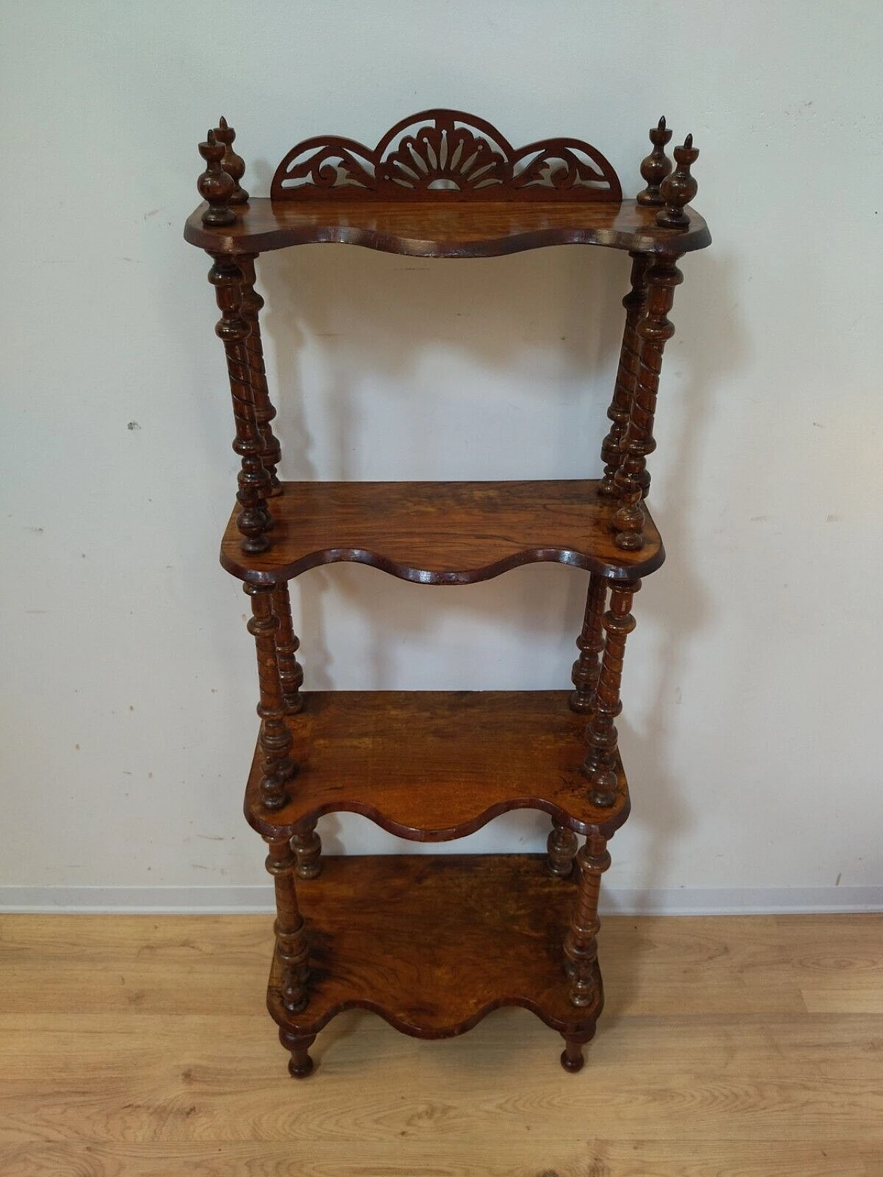 Rosewood veneered étagère, late 19th century 2