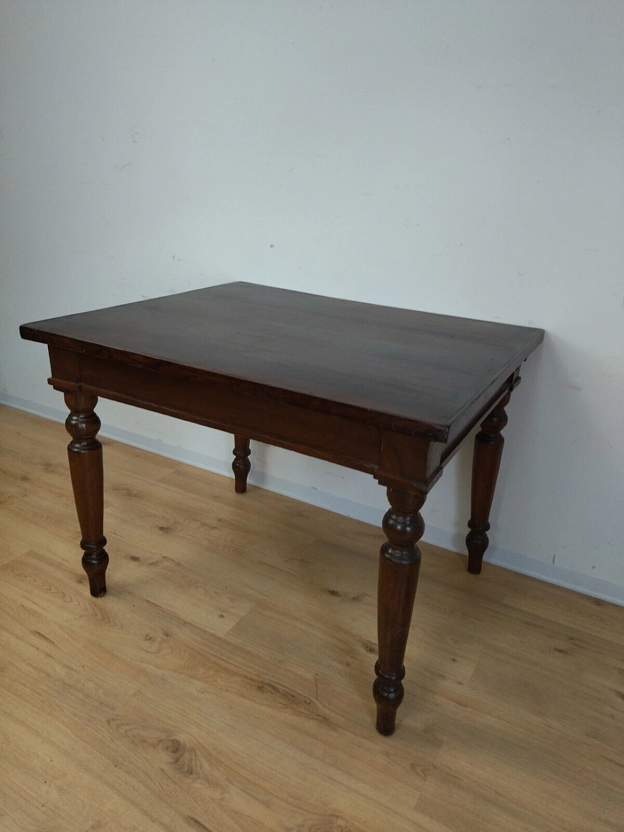 Chestnut and poplar extendable table, early 20th century 3