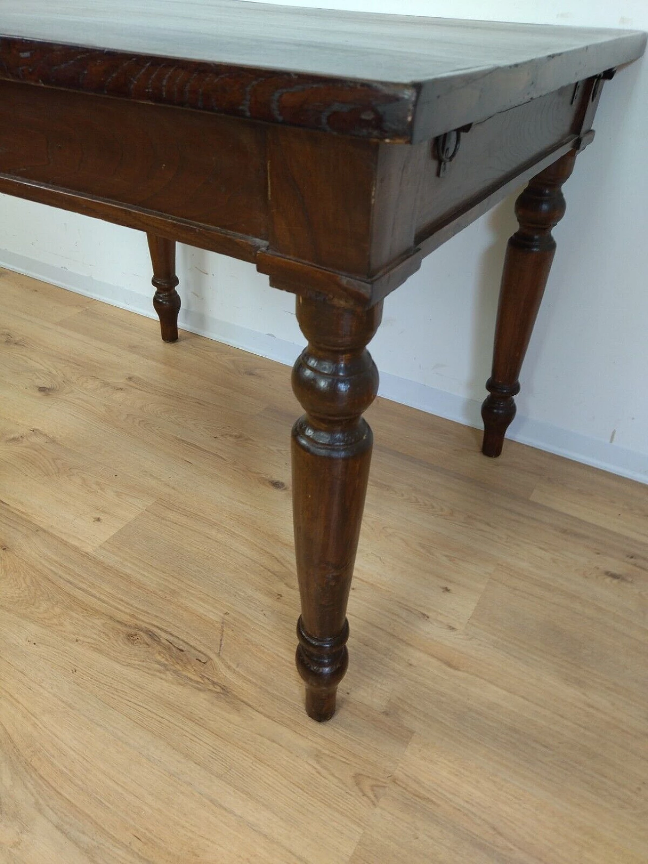Chestnut and poplar extendable table, early 20th century 4