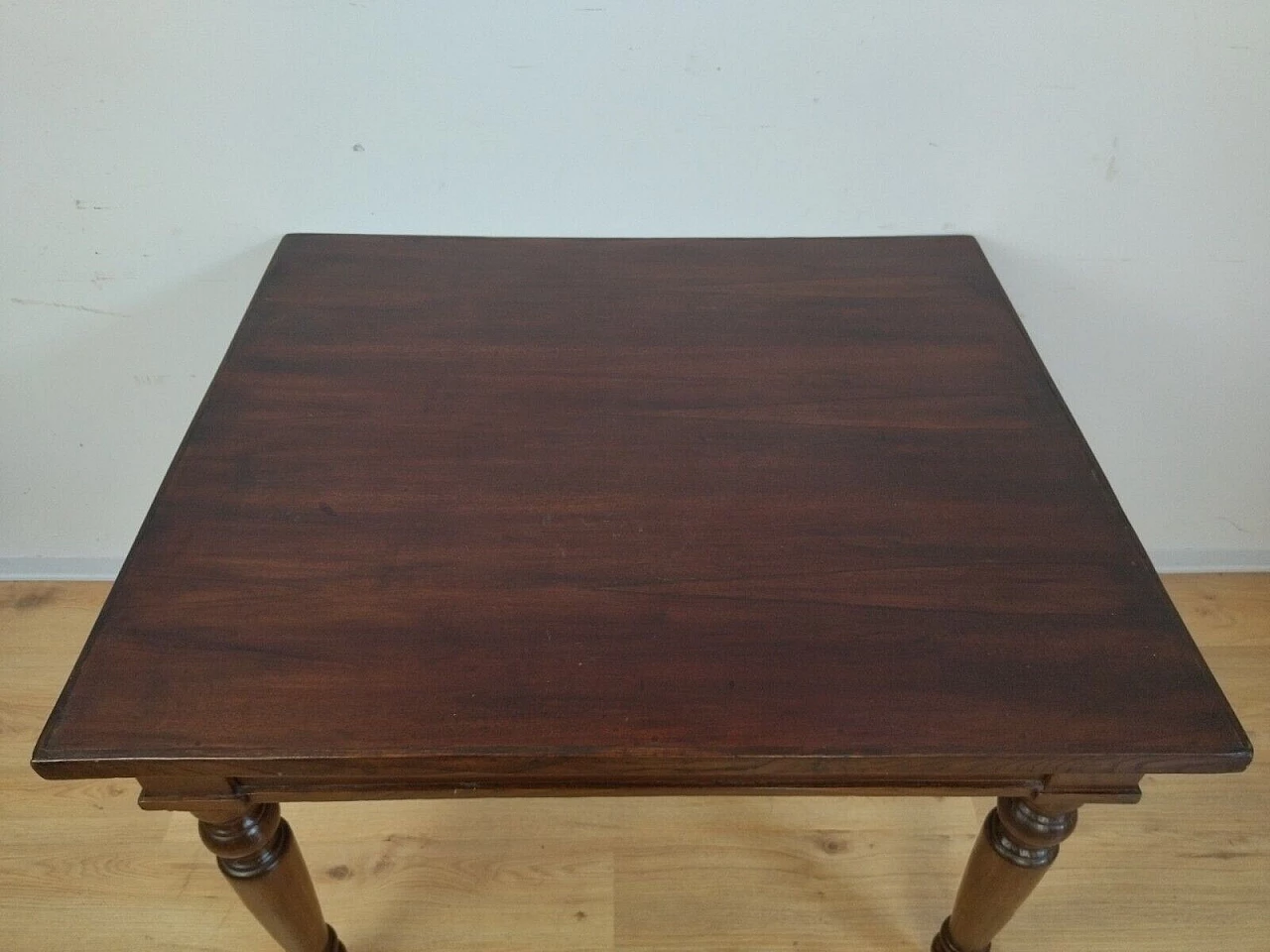 Chestnut and poplar extendable table, early 20th century 5