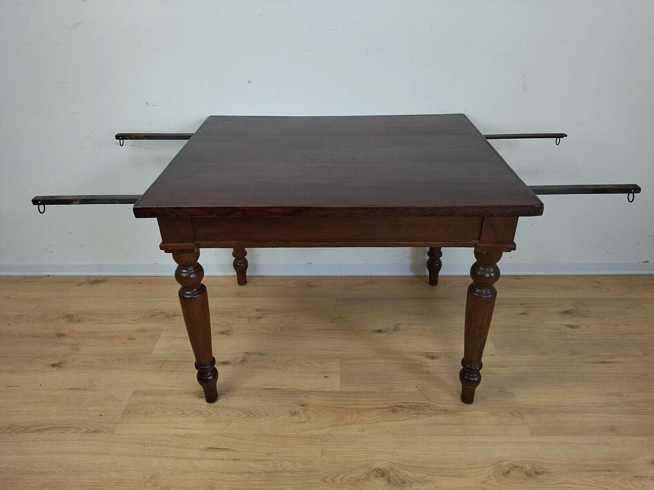 Chestnut and poplar extendable table, early 20th century 6