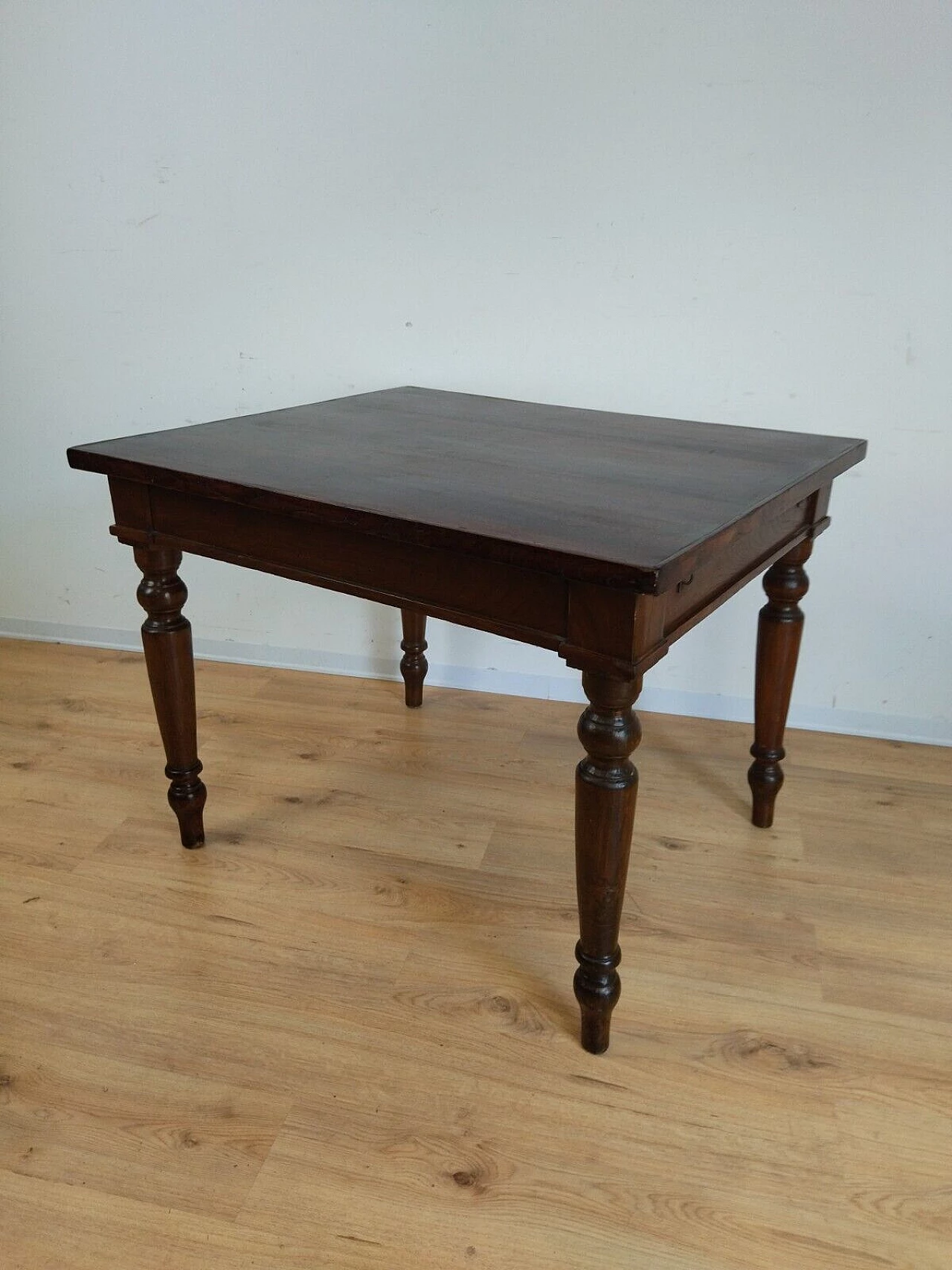 Chestnut and poplar extendable table, early 20th century 12