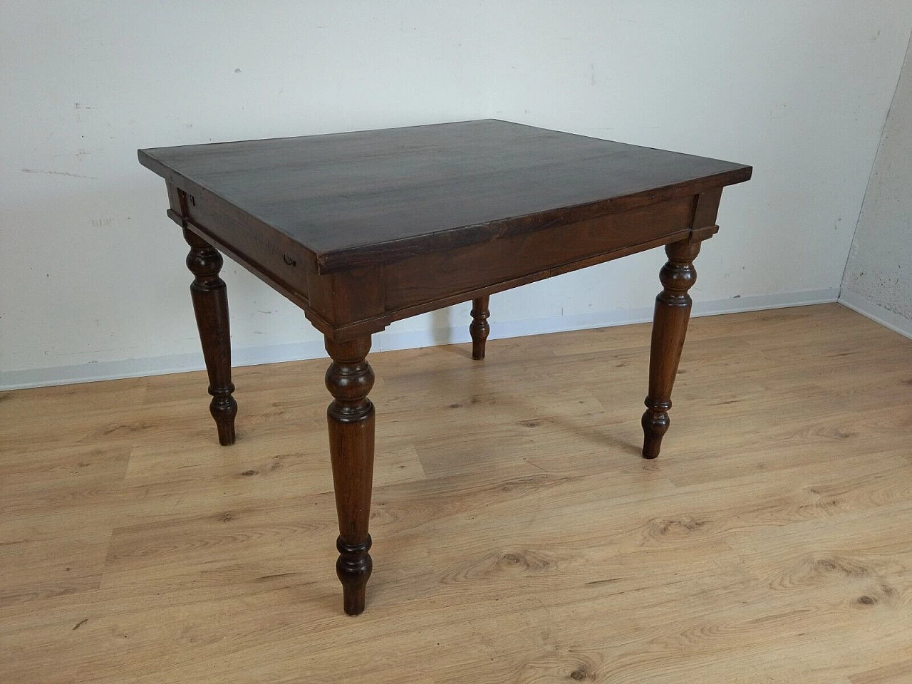 Chestnut and poplar extendable table, early 20th century 16