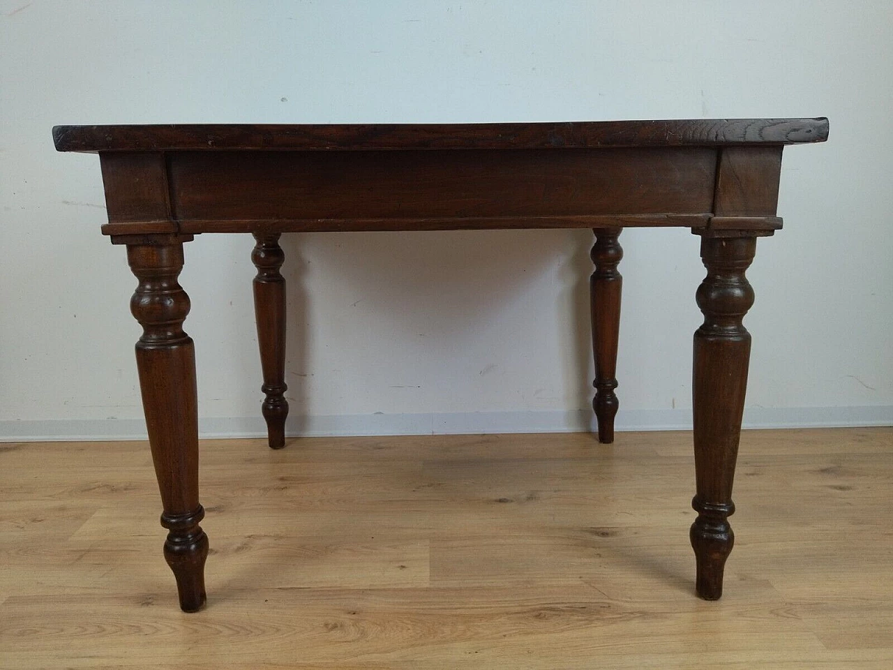Chestnut and poplar extendable table, early 20th century 17