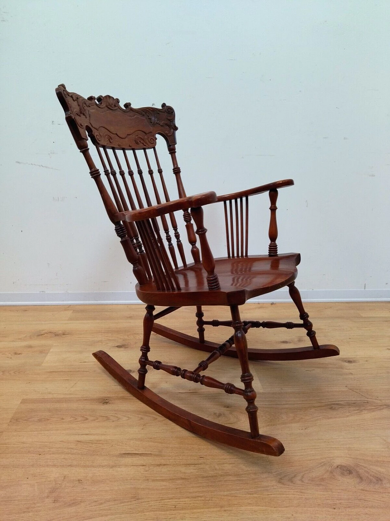Walnut-stained beech rocking chair 4