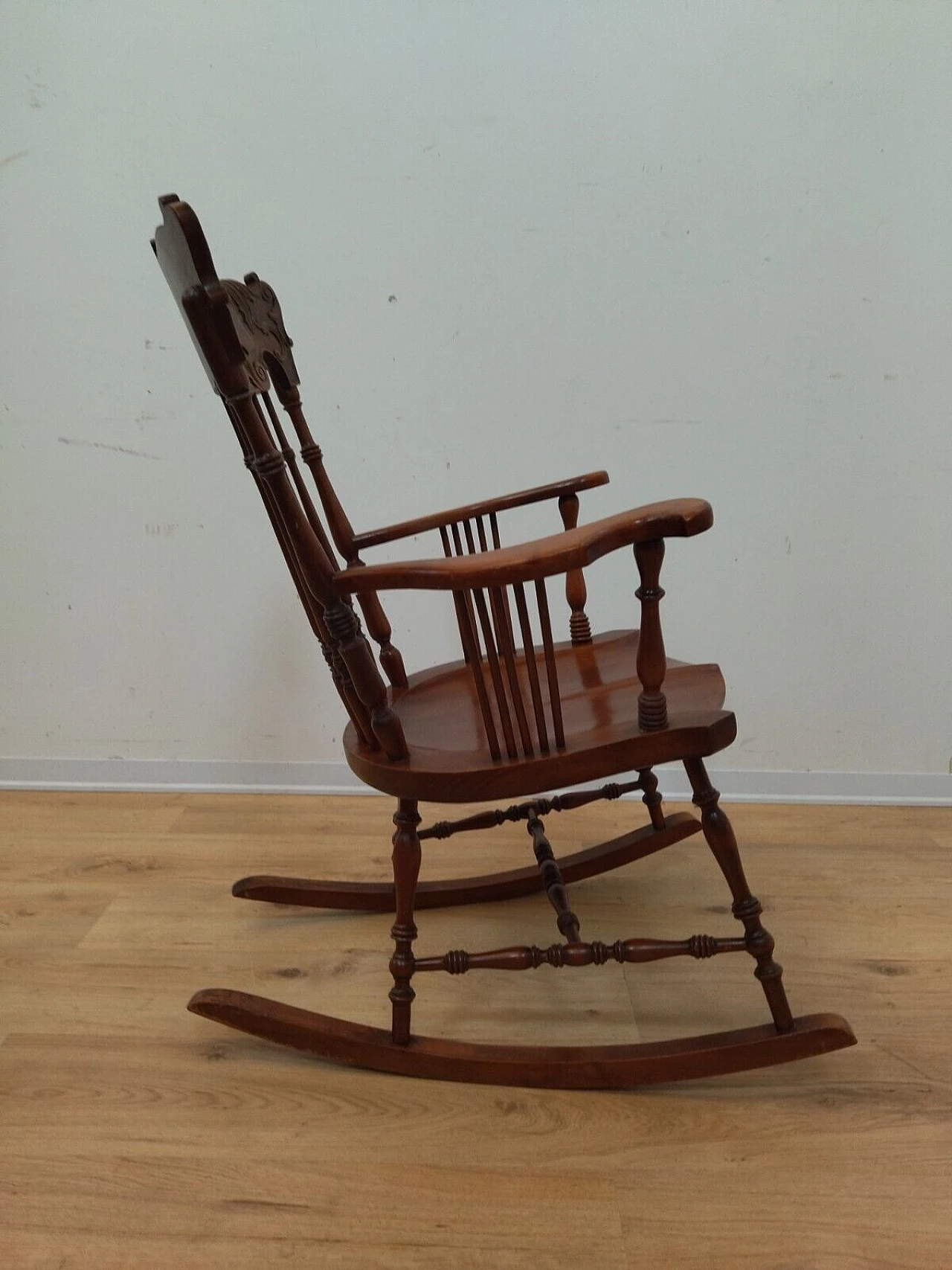 Walnut-stained beech rocking chair 5