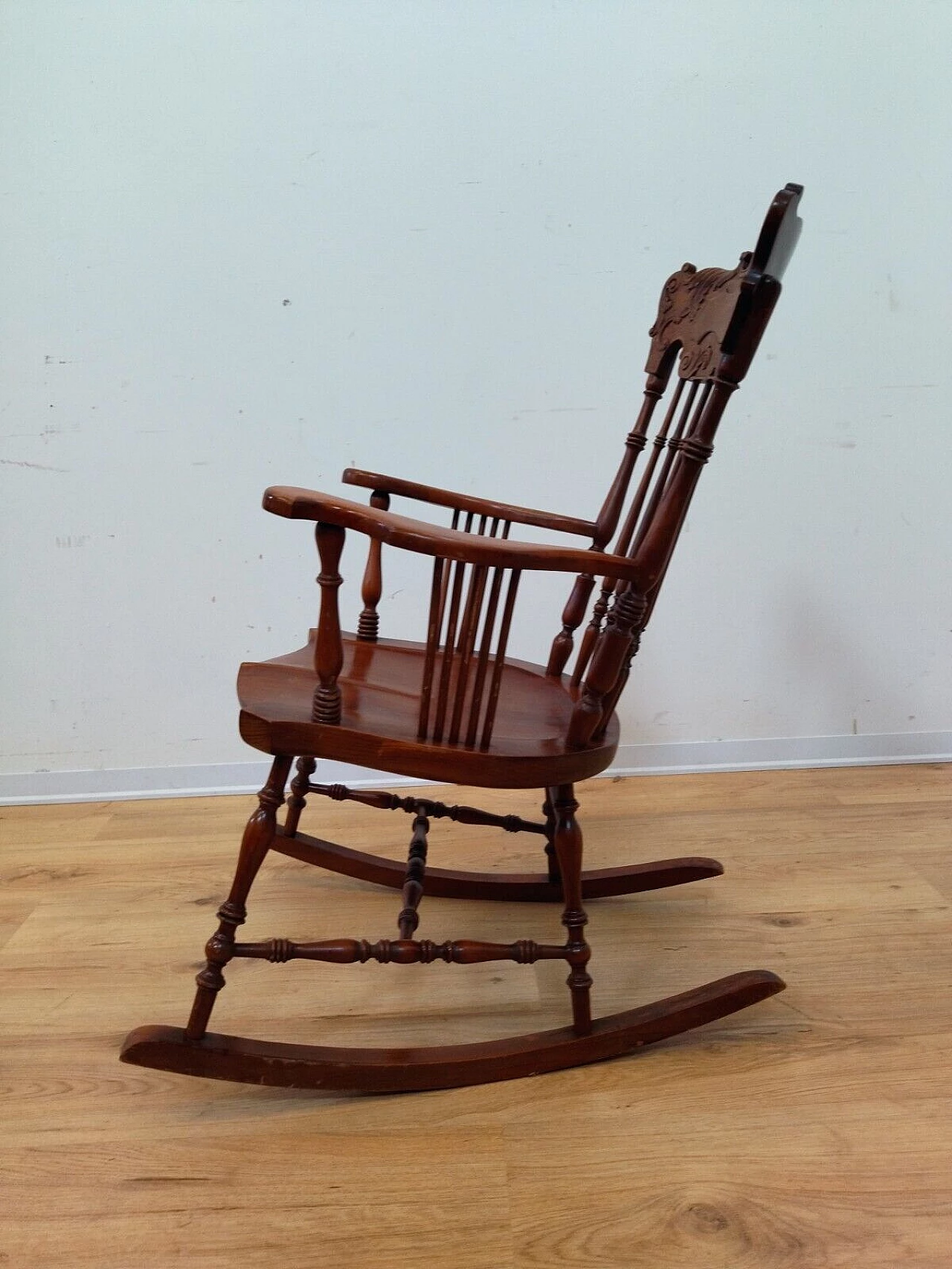 Walnut-stained beech rocking chair 7