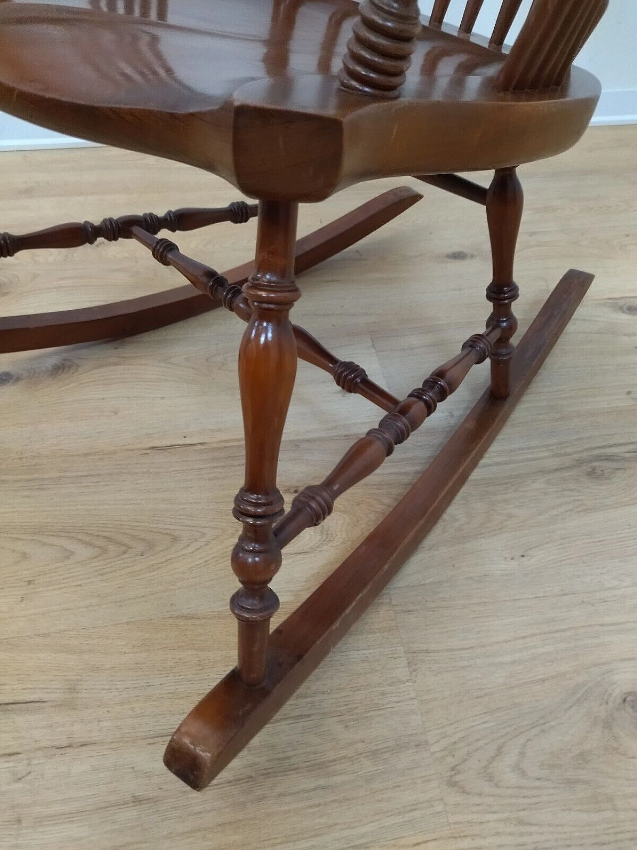 Walnut-stained beech rocking chair 9