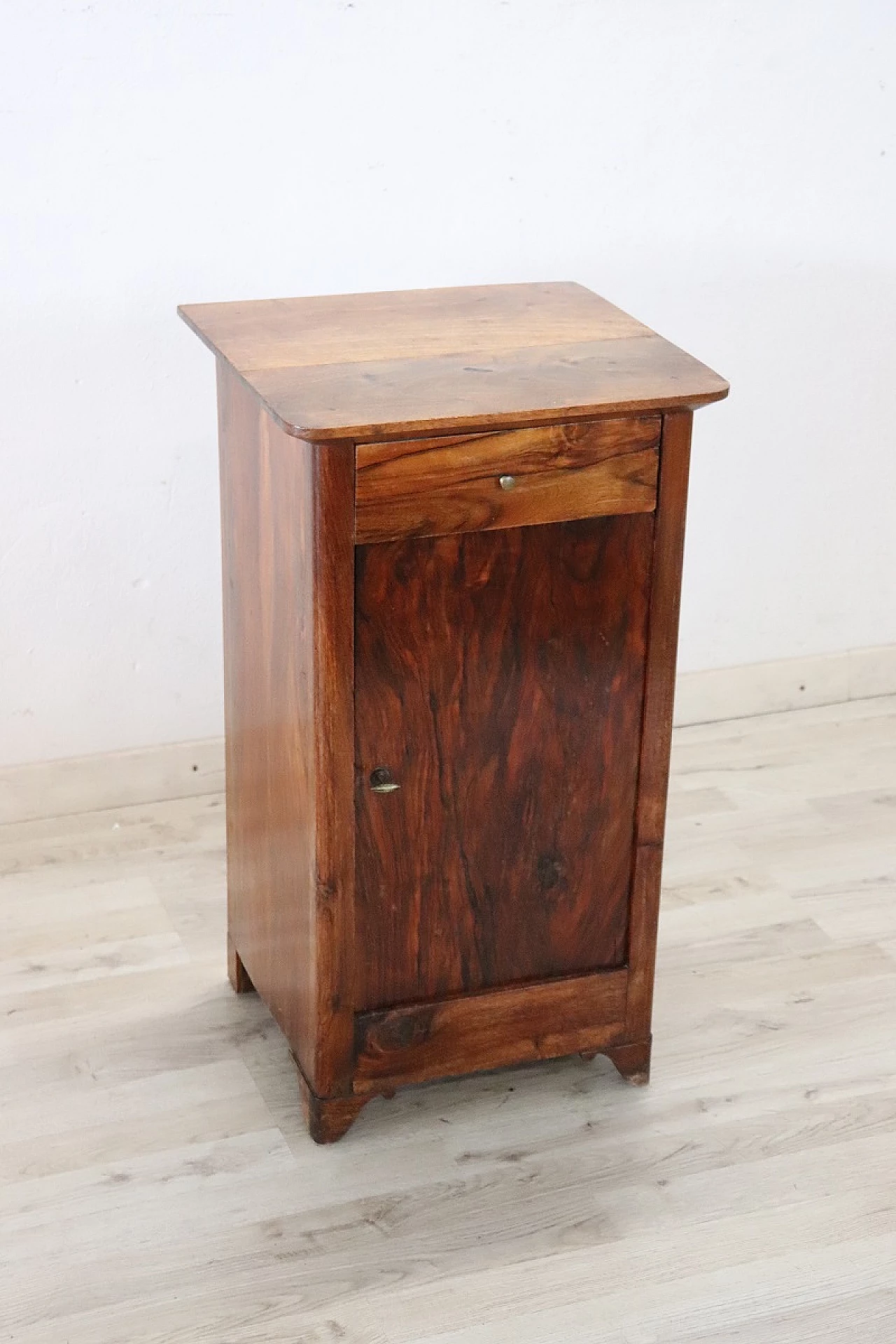 Polished and finished walnut bedside table, 19th century 8