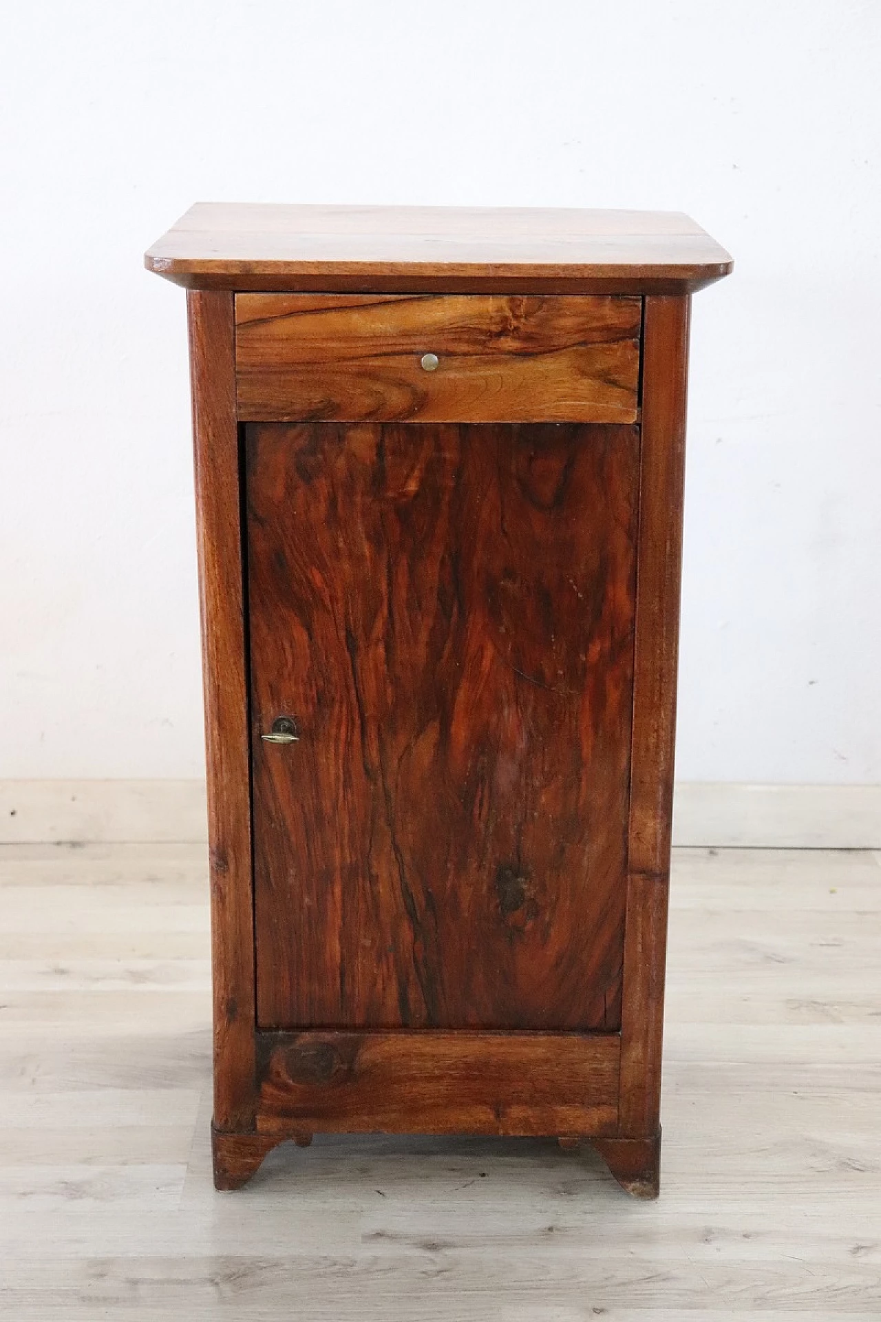 Polished and finished walnut bedside table, 19th century 9
