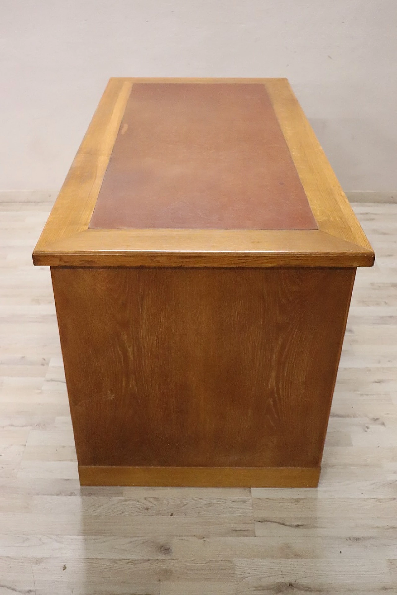 Desk in oak wood and leather with two doors, 1940s 10
