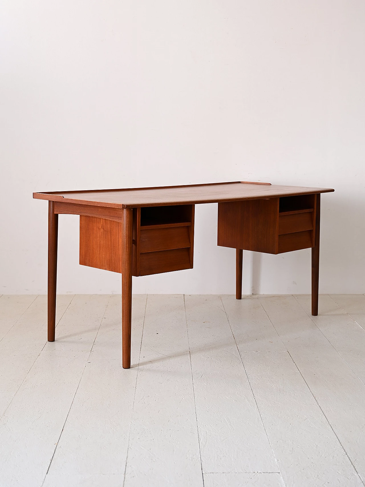 Teak desk with drawers, 1960s 3
