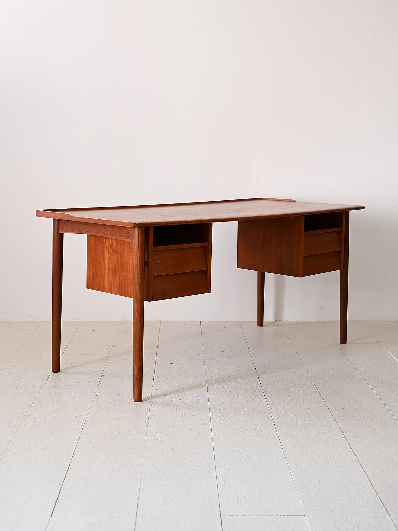 Scrivania in teak con cassetti, anni '60 3