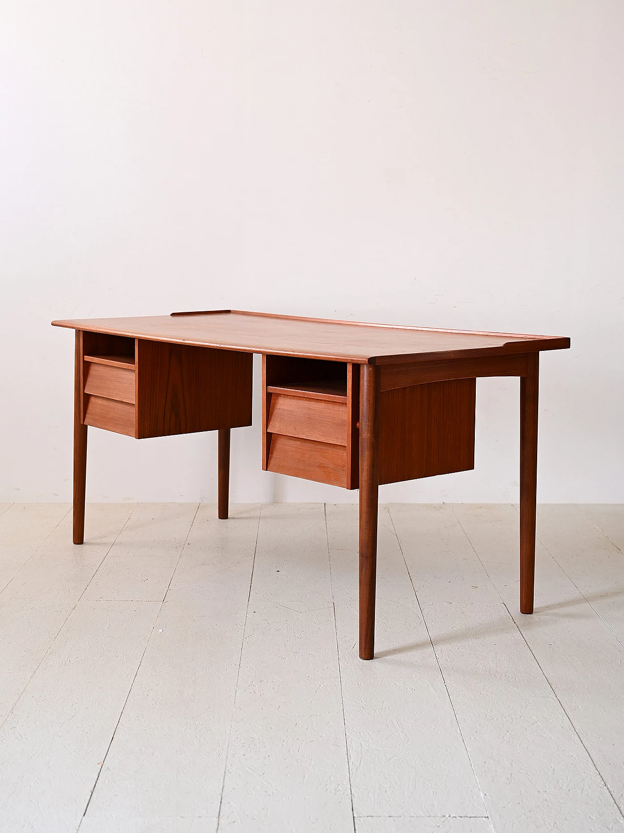 Teak desk with drawers, 1960s 4