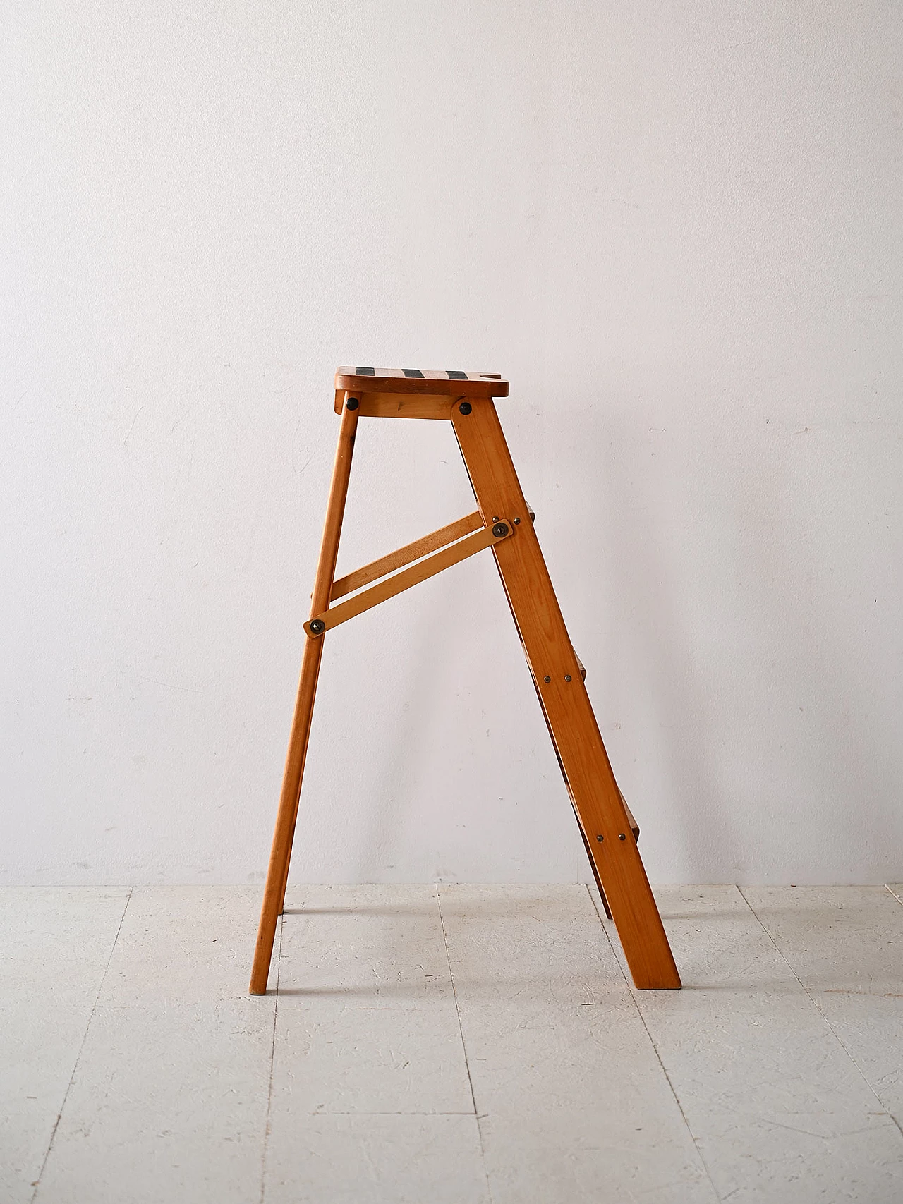Wooden ladder, 1960s 2