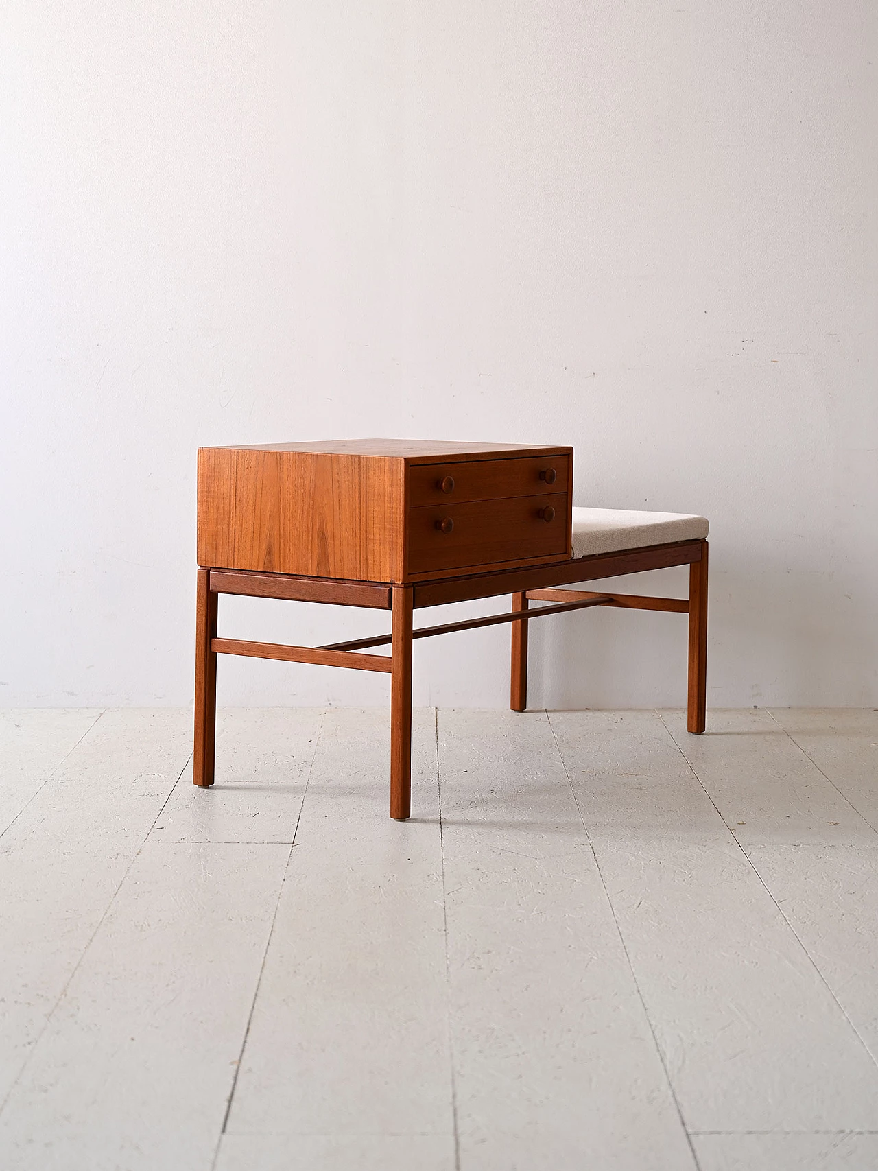 Teak bedside table with three drawers, 1960s 11