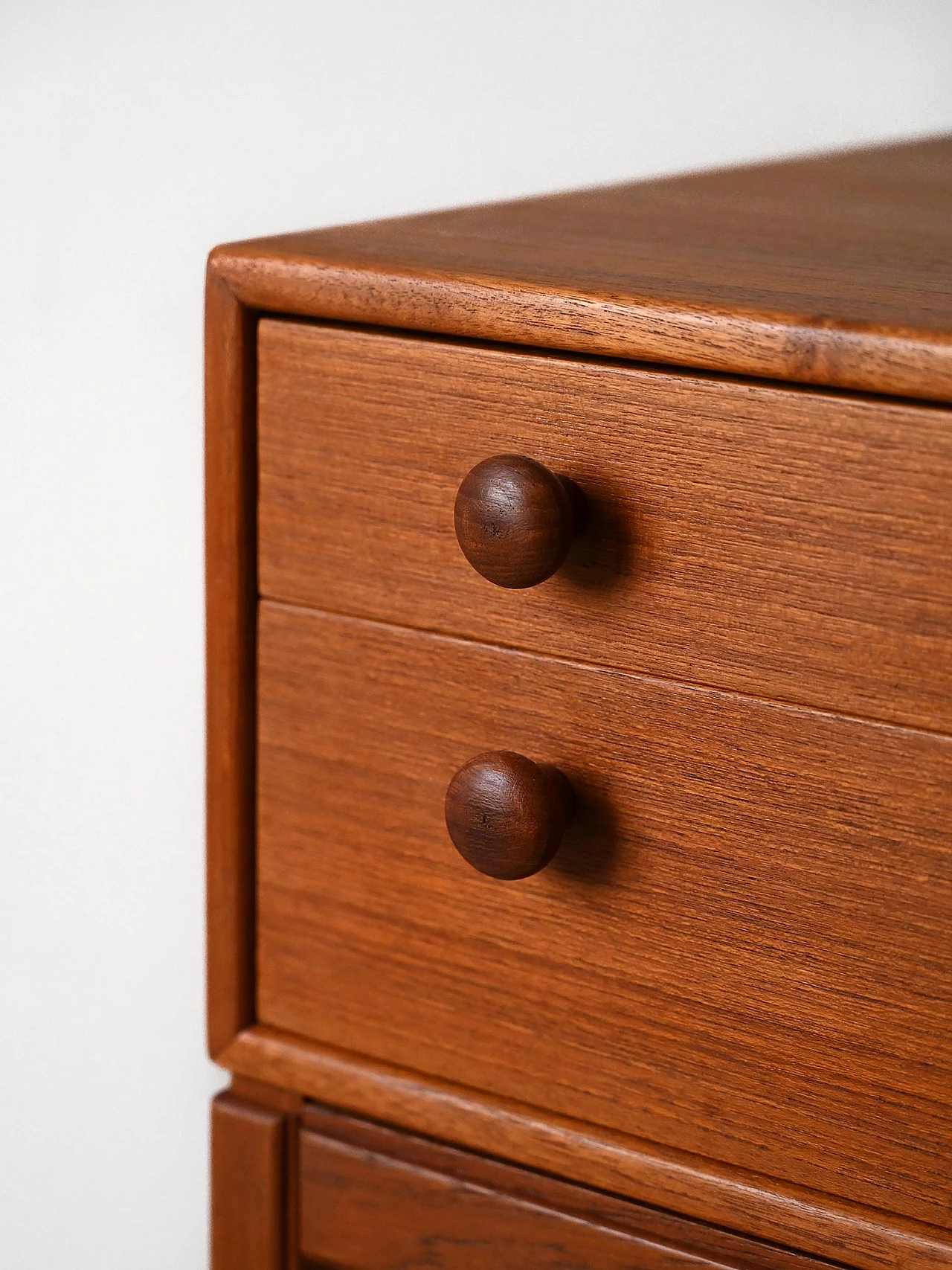 Teak bedside table with three drawers, 1960s 15